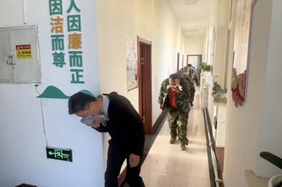 1750386285498541.jpg 綜合調查設計處開展消防安全演練(2).jpg