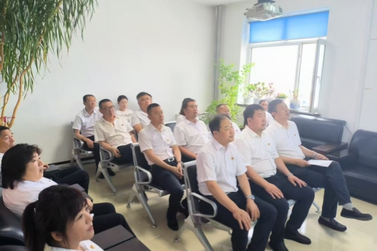 1751598239570260.jpg 傳承紅色基因 筑牢紀(jì)律防線 大川林場與物資公司黨支部聯(lián)合開展慶“七一”主題教育活動(2).jpg