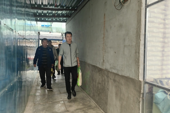 1760080720599266.jpg 大東林場(chǎng)工會(huì)組織開展愛心慰問活動(dòng)(1).jpg